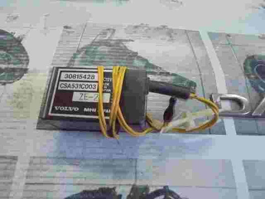 Sensor temperatura  Volvo V40 S40 30815428 CSA531C003 ZE-27 DC12 MHI