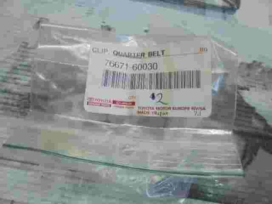 Clip Quarter Cintura / Toyota Land Cruiser Prado Lexus GX470 7667160030 76671...