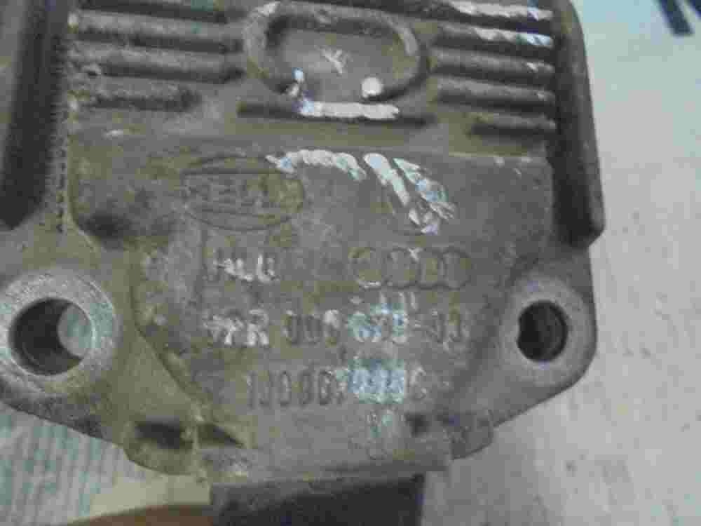 Sensor l nivel de aceite VW Audi Skoda 1J0907860C HELLA 6PR 008 079-03