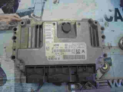 Centralina Peugeot ME7.45 9662545880 9652552380 9652552380 id01 BOSCH 0261208904