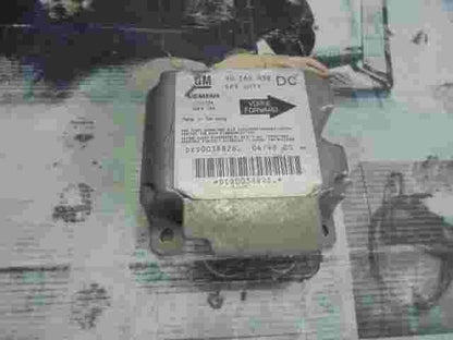 Sensor de impacto de airbag Opel Omega B  90565938 DC 90565938DC SIEMENS 5WK4186