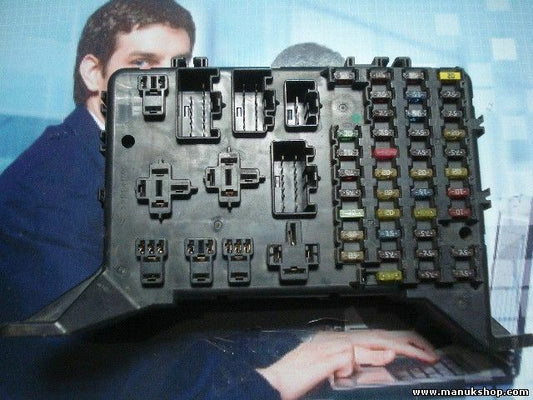 Caja de fusibles  Ford Mondeo 1S7T14A073AE 1S7T 14A073 AE