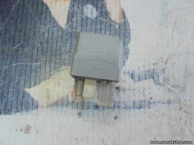 Batería relé de corte Mercedes-Benz Sprinter A0025422619 HELLA 4RA00779307