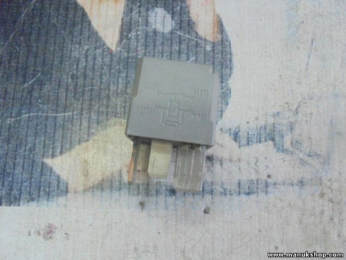 Batería relé de corte Mercedes-Benz Sprinter A0025422619 HELLA 4RA00779307