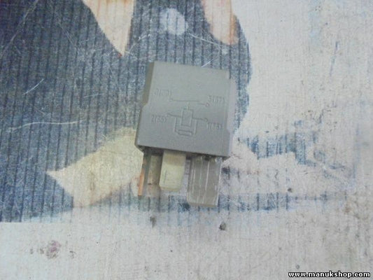 Batería relé de corte Mercedes-Benz Sprinter A0025422619 HELLA 4RA00779307