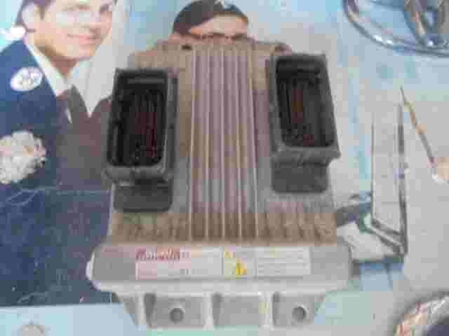 Centralita Opel Combo ISUZU 8980215700 8980215701 DENSO 1125000211 GM 98021570