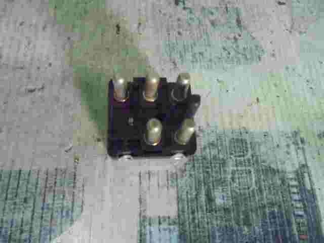 Relé Mercedes-Benz 600 SE SEL W140 0015420219 4RD00412200 4RD 004 122-00