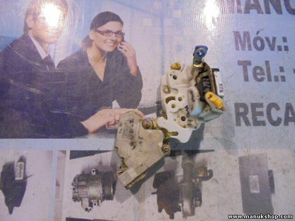  Cerradura puerta delantera izquierda  Nissan Terrano Ford Maverick 8055391L66