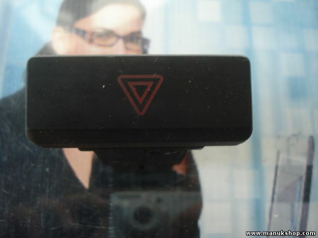 Interruptor de emergencia Kia Rio 2004 84776FD000 864W0140 HAZARD 40609C