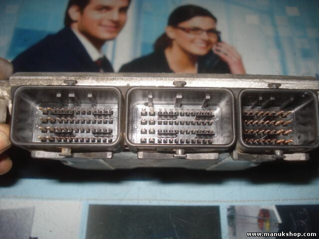 Centralita del motor Renault BOSCH 0281011571 8200309318 8200346254 1039S03753