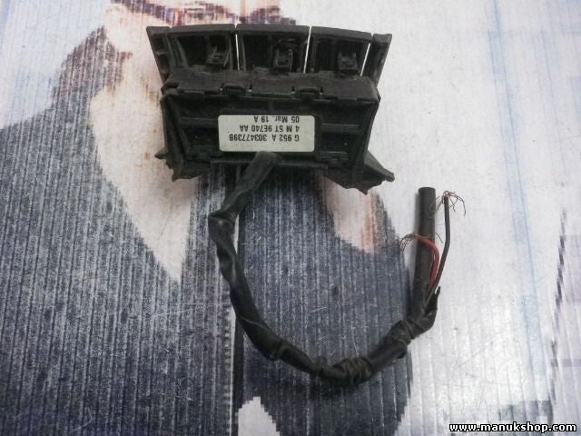 Multi-función de interruptor Ford Focus II 4M5T9E740AA 30347739B G952A 3034773