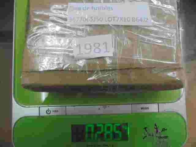 Caja de fusibles Suzuki Grand Vitara 36770-65J50 3677065J50 LOT7X10 B64J2