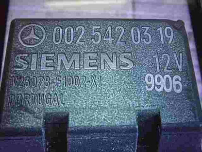 Relé del limpiaparabrisas Mercedes W211 W210 320E W168  0025420319 V23078F1002X1