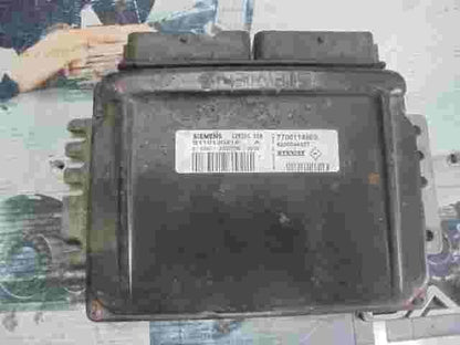 Centralita  Renault Laguna 7700114969 8200044437 SIEMENS SIRIUS 32N S110130218A