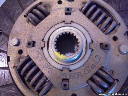 Plato de presión del embrague Disco de embrague Suzuki Santana Vitara 700421SPB