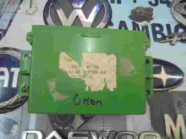 rele Intermitente de advertencia Ford Sierra Escort 83AB10K910AA 81126