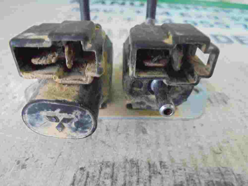 Válvula de suspensión de aire de válvula solenoide Mitsubishi K5T80990