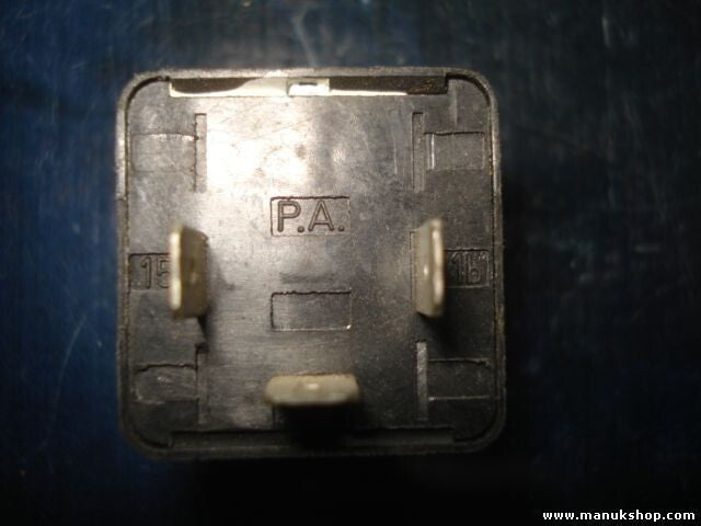 Relé / Opel Astra F Calibra A Corsa A B Vectra 90240665 90 240 665 05997820