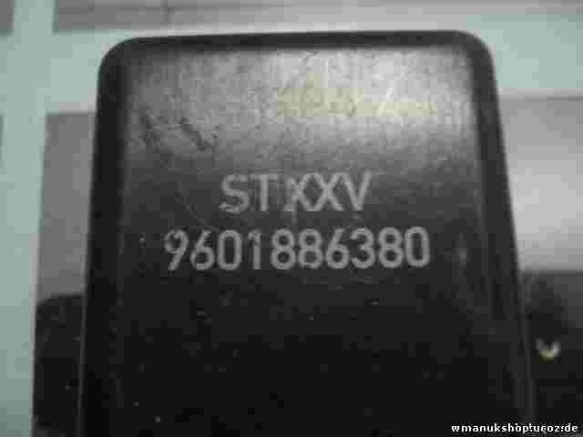 Relé cierre centralizado Citroen Peugeot 306 405 C93 9601886380 STXXV