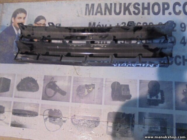 Parrilla rejilla frontal delantera Land Rover Freelander 1 LN AWR1496