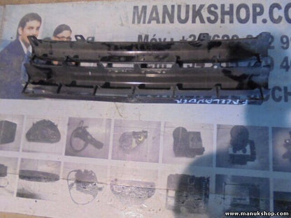 Parrilla rejilla frontal delantera Land Rover Freelander 1 LN AWR1496