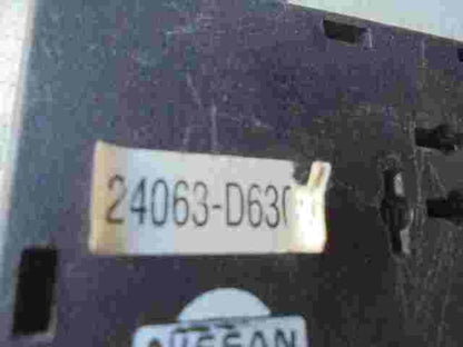 Caja de fusibles Nissan Atleon 24063D6300 24063-D6300