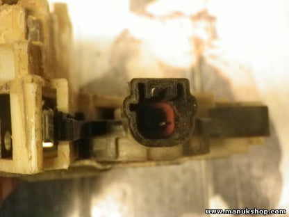 Serratura porta anteriore destra Nissan PickUp TD21 1988-1996