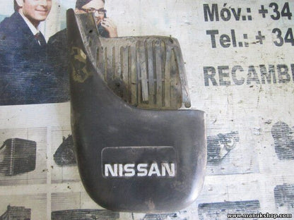 faldilla trasero izquierdo Nissan Terrano 788110F005 /15 LH 78811-0F005 /15 LH