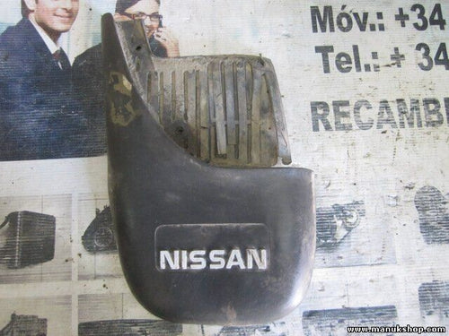 faldilla trasero izquierdo Nissan Terrano 788110F005 /15 LH 78811-0F005 /15 LH