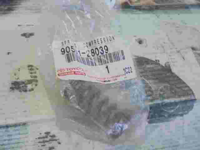 Spring Compression  Toyota Avensis III Auris Lexus IS200d LX450d 9050128039