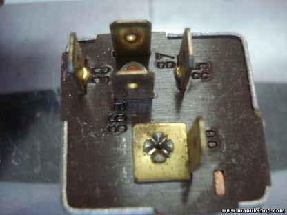 Relé Audi quattro Sport 1980-1991 437927827 437 927 827