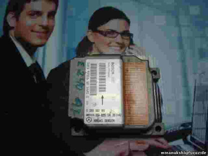 Sensore di impatto airbag Mercedes W202 W208 W17 00018200826 BOSCH 0285001165