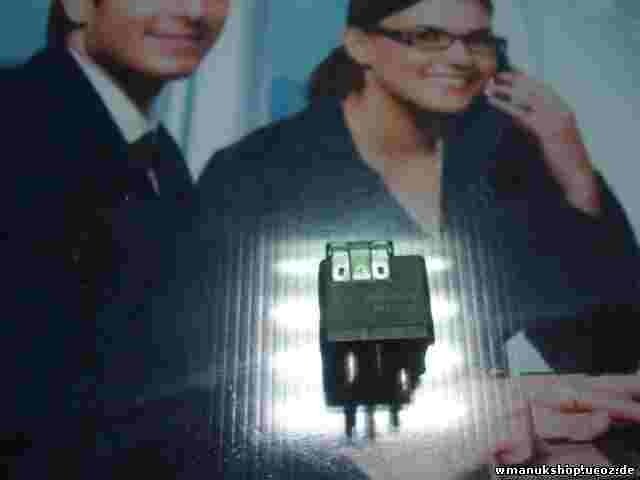 Relè Mercedes-Benz 0015429619 001 542 96 19 899886000 4RA007077-01