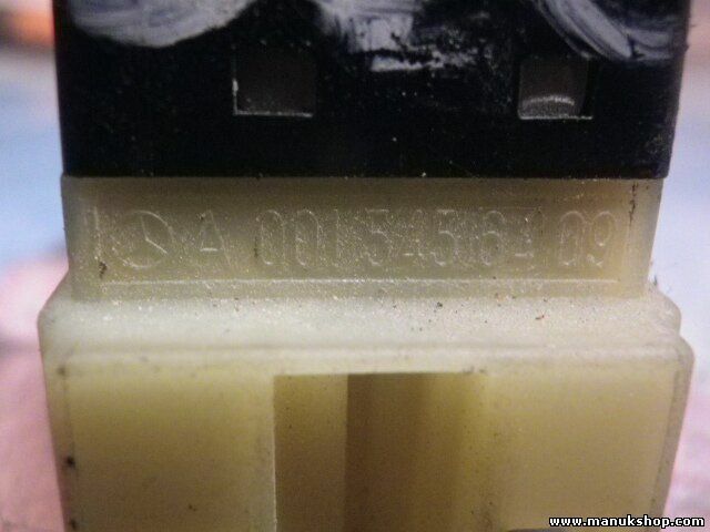 Interruptor de la luz de freno Mercedes Benz Sprinter A0015456409 