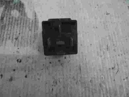 Relé  SONG GHUAN 12VDC 792-1C-C1 7921CC1 12V 20/30A