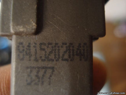 Niebla interruptor Toyota Avensis 9415202040