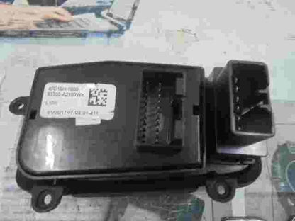 Conmutador de luces  Kia Ceed L10K 49D10H1000 93300A2100WK 93300-A2100WK