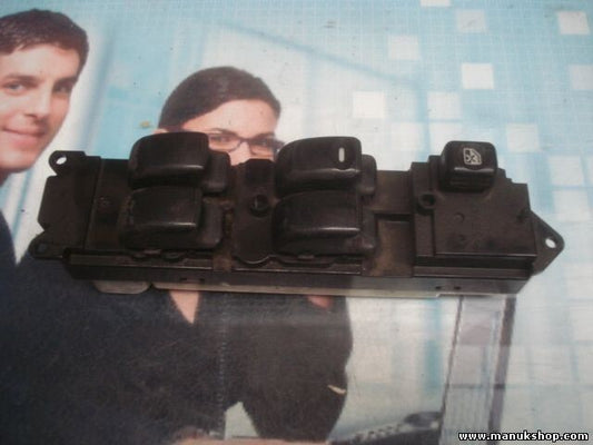 mando botonera elevalunas Mitsubishi Space Wagon MR330755 330755