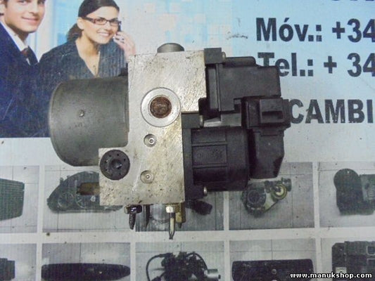 Unidad hidráulica del ABS SsangYong Rexton 4891008000 BOSCH 0265215520