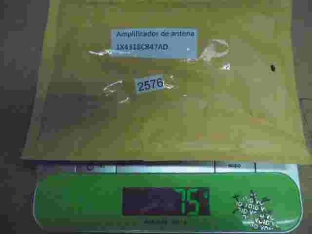 Amplificador de antena Jaguar X-Type 1X4318C847AD 1X43-18C847-AD