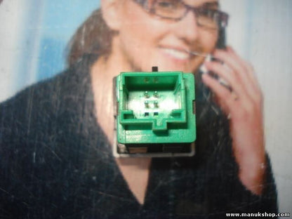 Interruptor del cierre centralizado Citroеn Berlingo Peugeot Partner 96582880XT