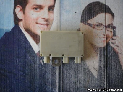 Amplificador de antena BMW E65 E66 745i 65248368205 65 24 8 368 205