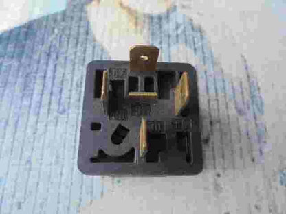 Relè pompa carburante Kia Sportage 0332019151 0 332 019 151 BOSCH 12V