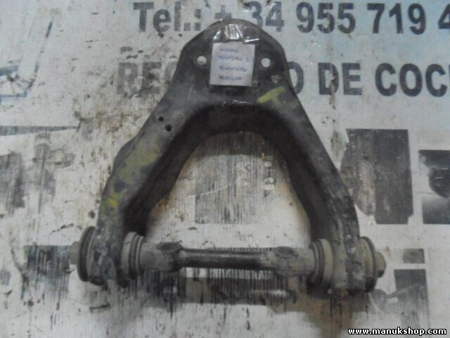 Brazo de suspensión delantera derecha Nissan Terrano T2 II R20 2.7545267F000