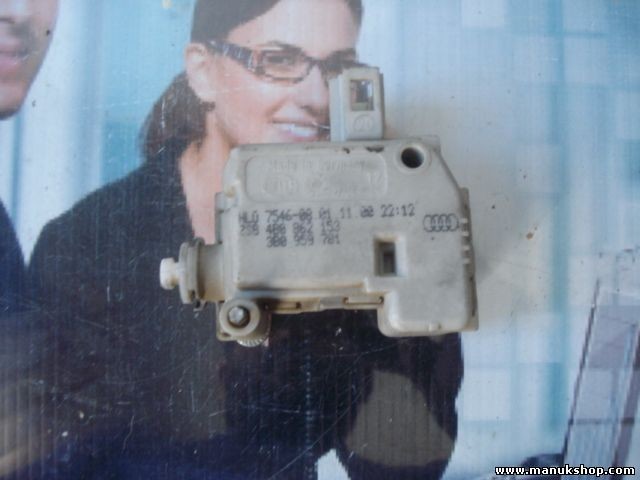 Cerradura actuador cierre centralizado de portón trasero VW Volkswagen 4B0862153