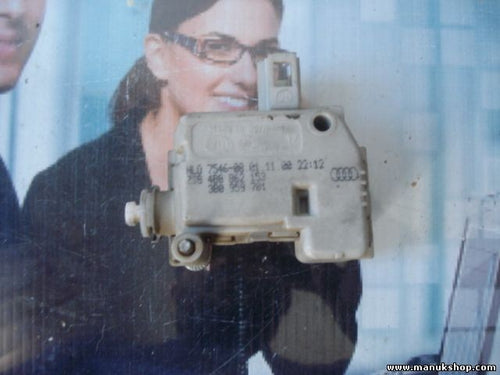 Cerradura actuador cierre centralizado de portón trasero VW Volkswagen 4B0862153