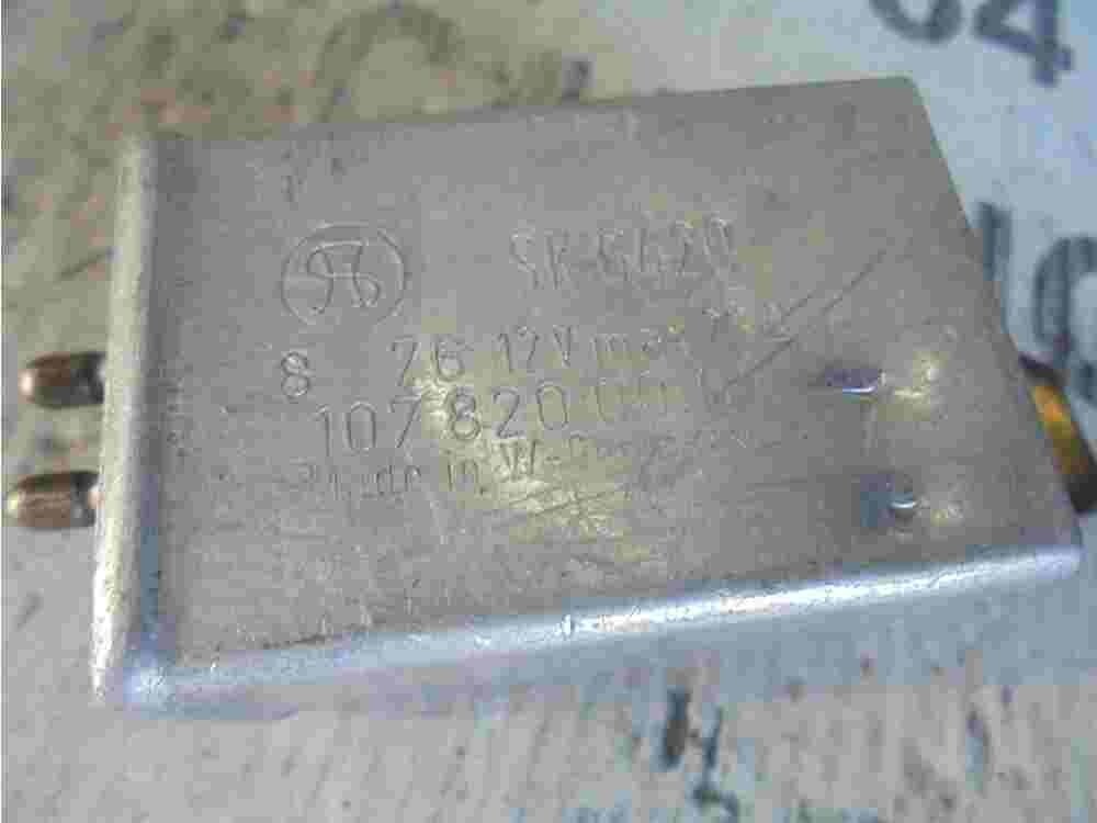 Rear window relé del desempañador  Mercedes 1078200010 107 820 00 10 max 25A 12V