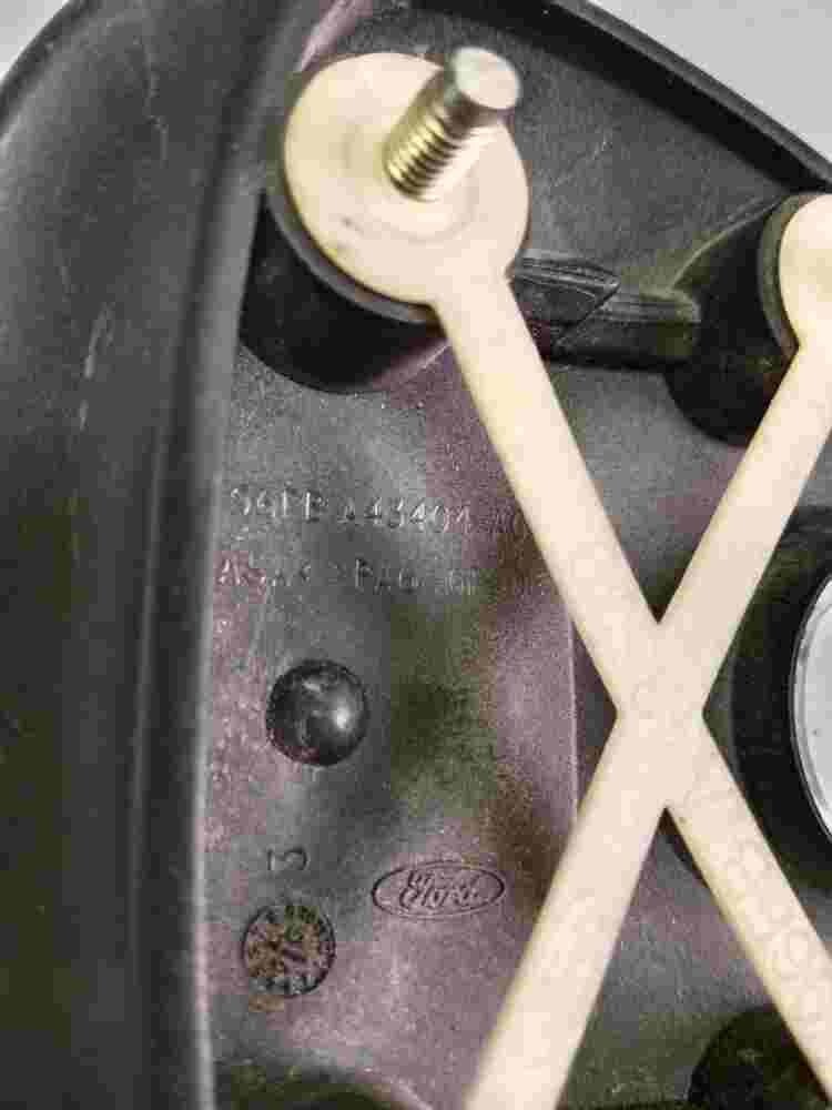 Emblema Ford Fiesta 96FBA43404AC 96FB A43404 AC 96FB-A43404-AC 11cm.