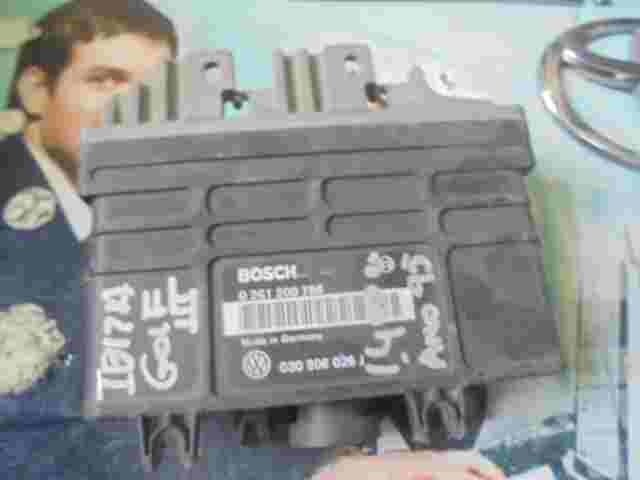 Centralita VW Volkswagen Golf III 1.4 030906026J 030 906 026 J BOSCH 0261200756