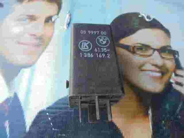 Relé BMW E30 318i 613513861692 61.35-1 386 169.2 LK 05999700 05 9997 00